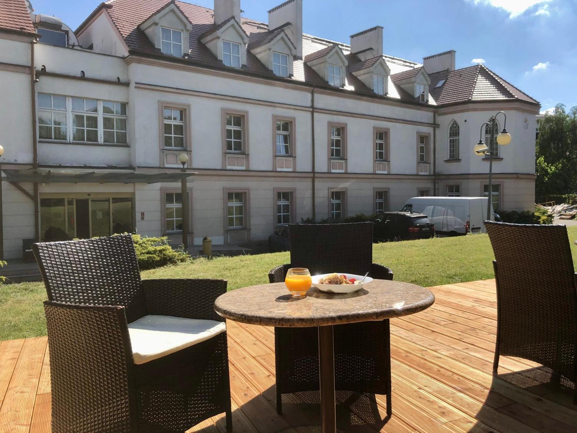 Hotel Calisia Калиш Экстерьер фото