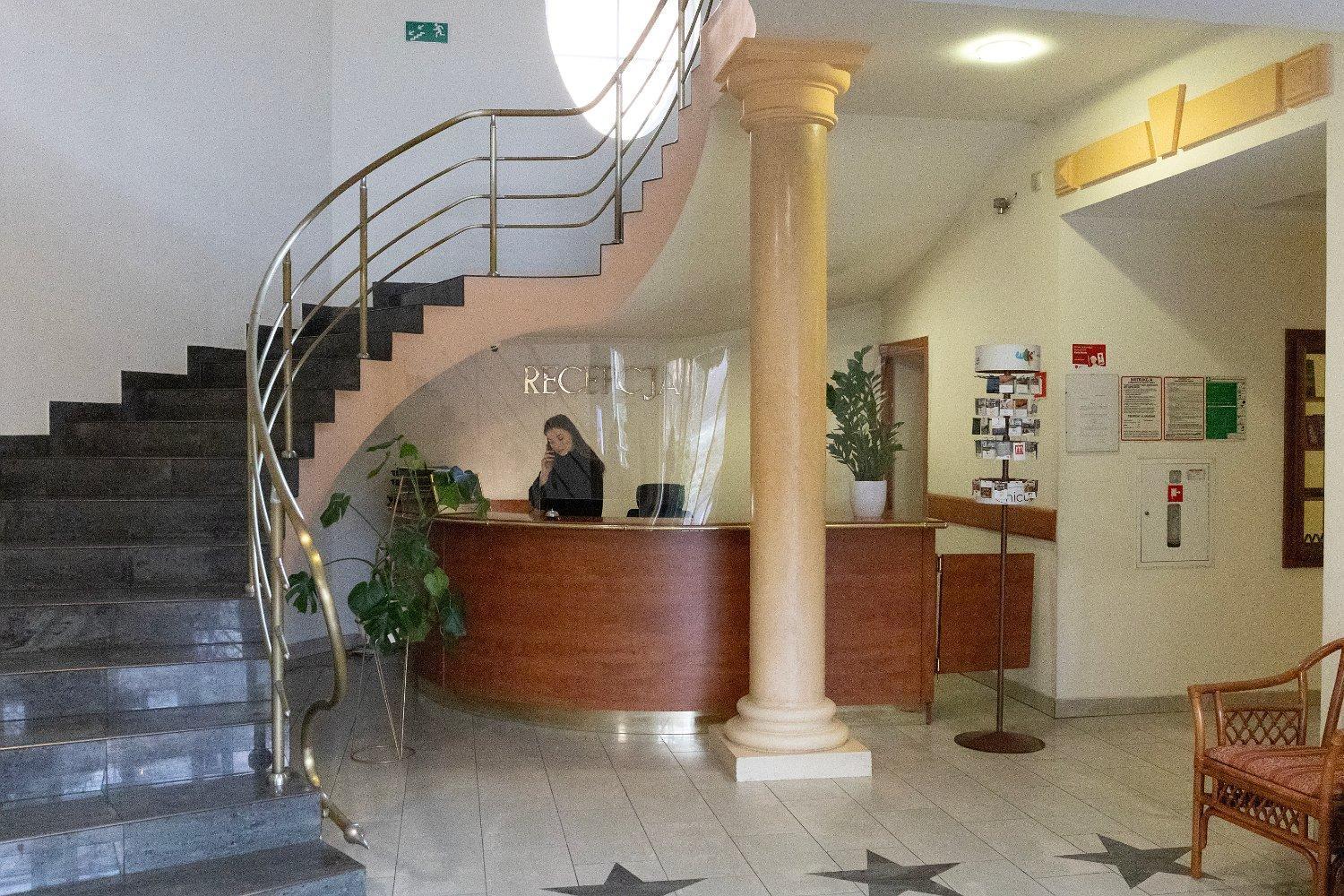 Hotel Calisia Калиш Экстерьер фото