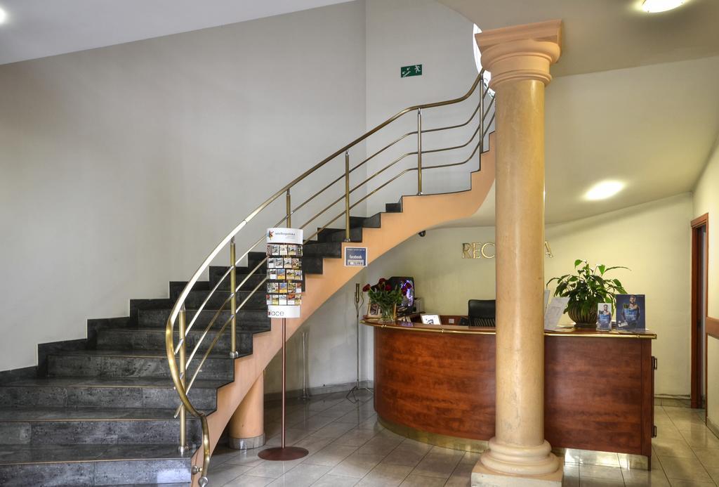 Hotel Calisia Калиш Экстерьер фото