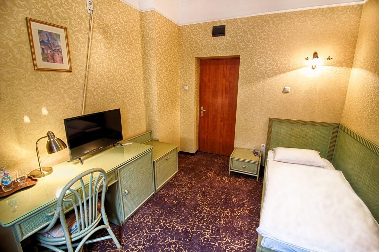 Hotel Calisia Калиш Экстерьер фото