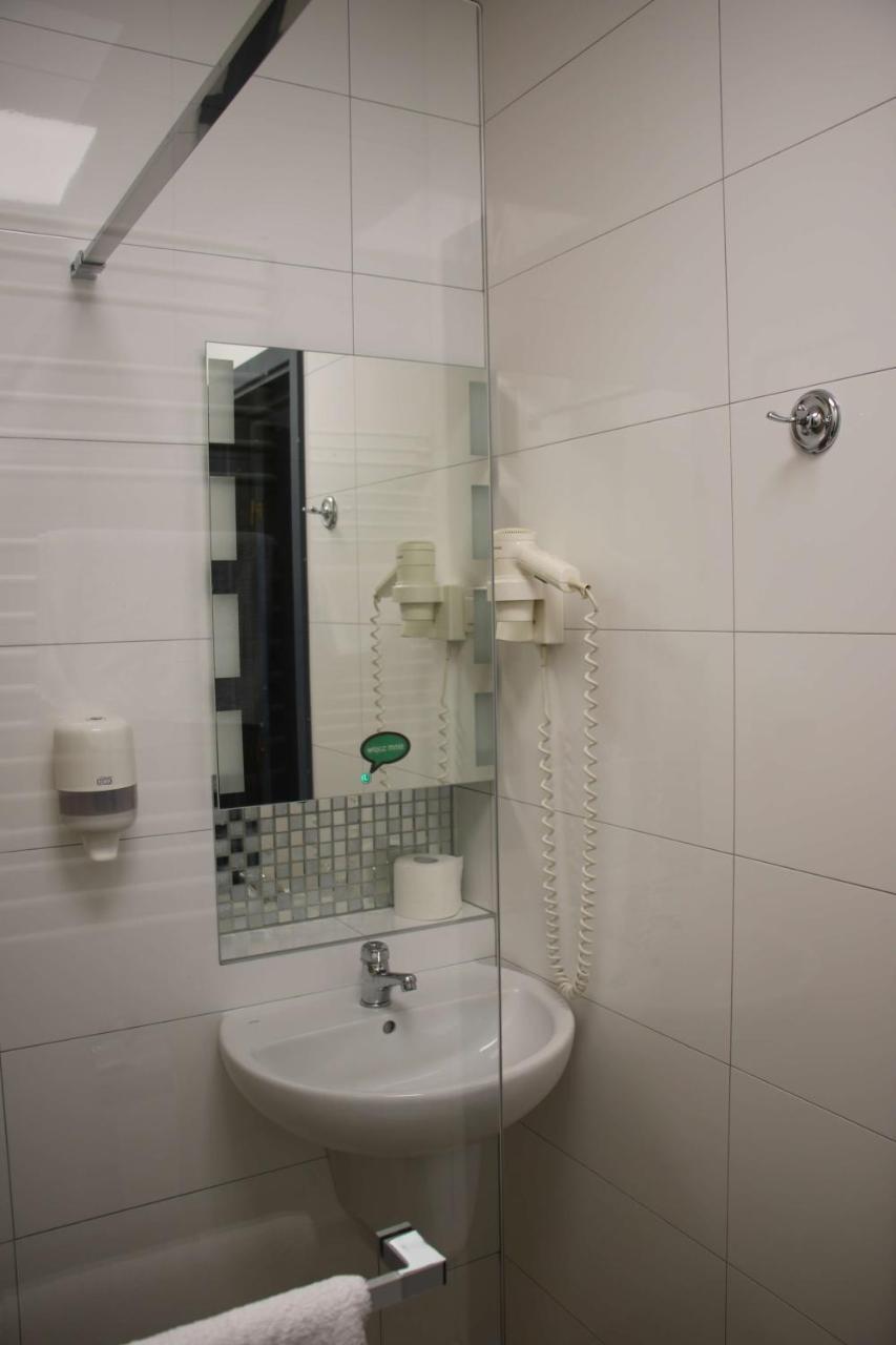 Hotel Calisia Калиш Экстерьер фото